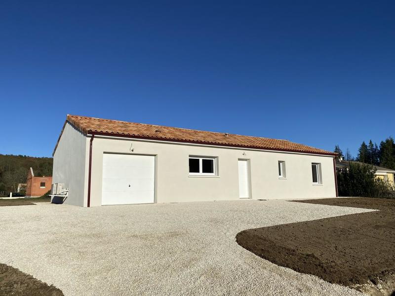 Maison - 95 m² - 4 pièces