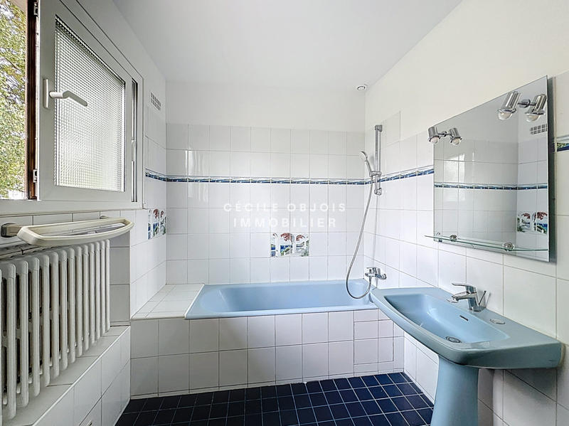 Maison - 122 m² - 6 pièces