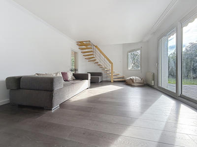 Maison - 180 m² - 8 pièces