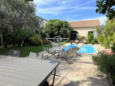 Maison ancienne - 261 m² - 8 pièces