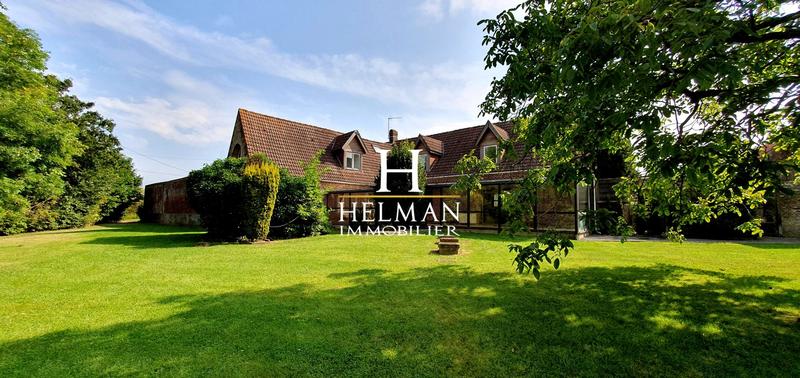 Maison - 536 m² - 16 pièces