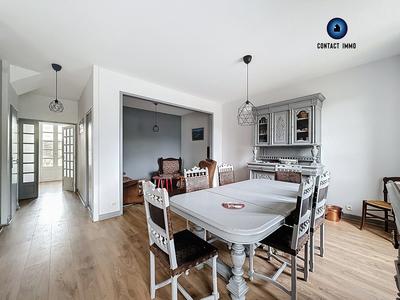 Maison - 97 m² - 5 pièces