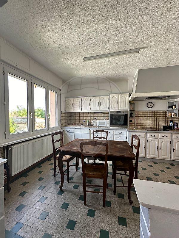 Maison - 95 m² - 5 pièces