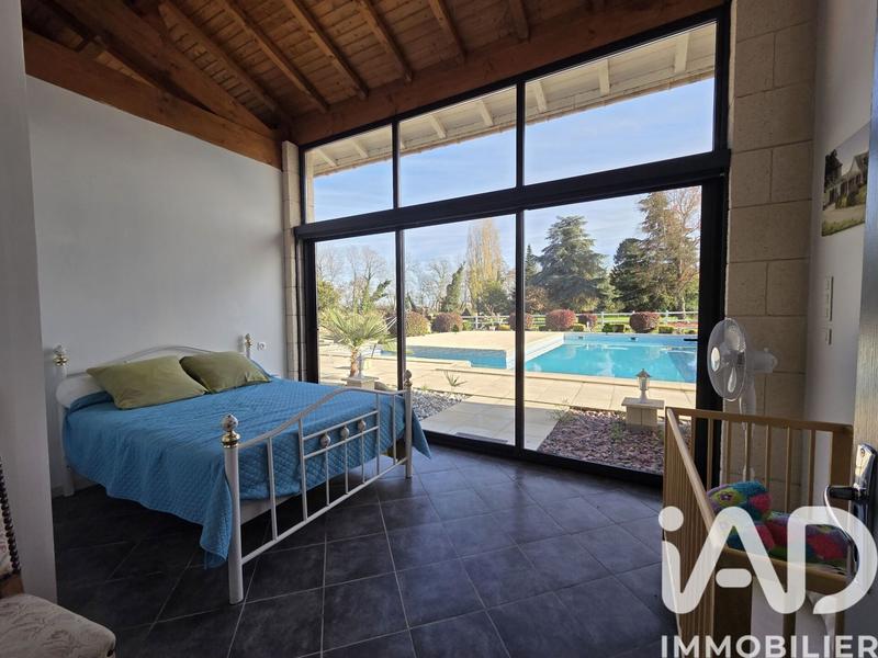 Maison - 654 m² - 18 pièces