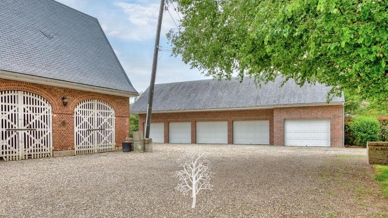 Demeure - 300 m² - 7 pièces