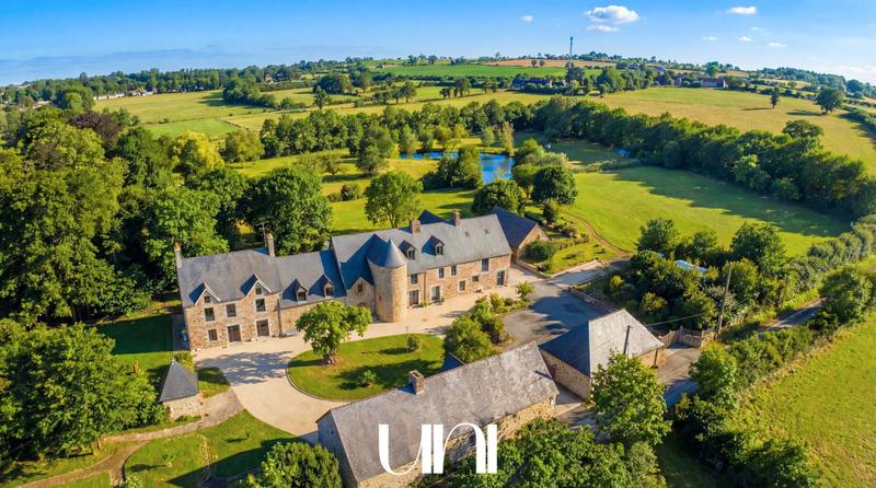 Maison - 587 m² - 11 pièces