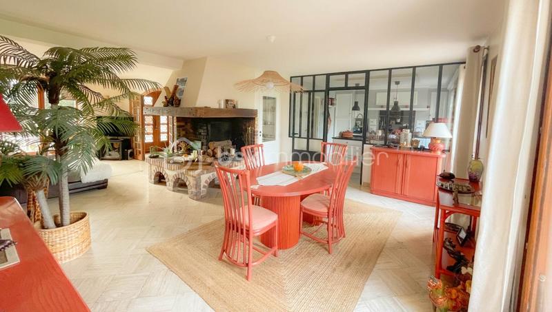 Maison traditionnelle - 170 m² - 5 pièces