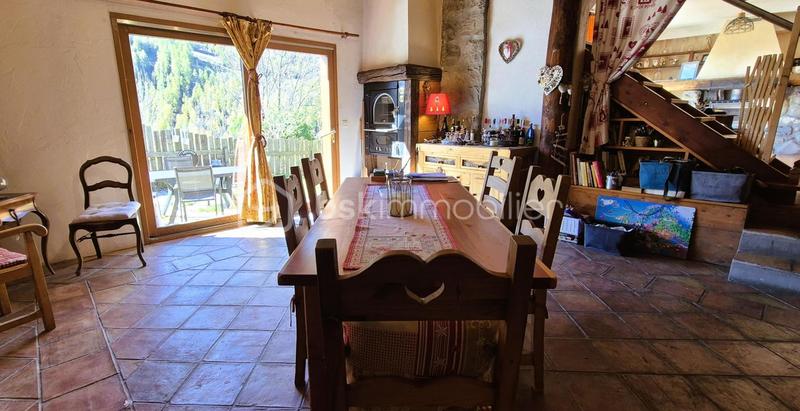 Châlet - 197 m² - 8 pièces