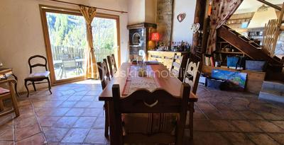 Châlet - 197 m² - 8 pièces