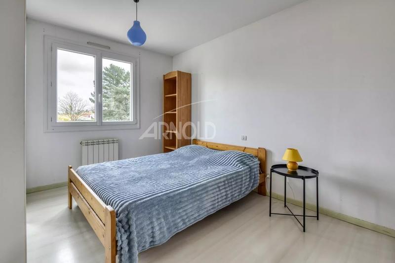 Maison - 266 m² - 9 pièces