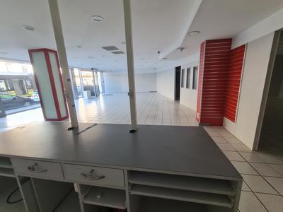 Local commercial - 220 m²