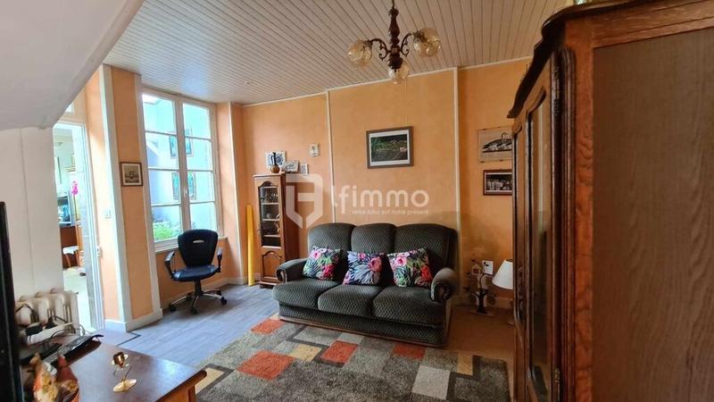 Pavillon - 200 m² - 10 pièces