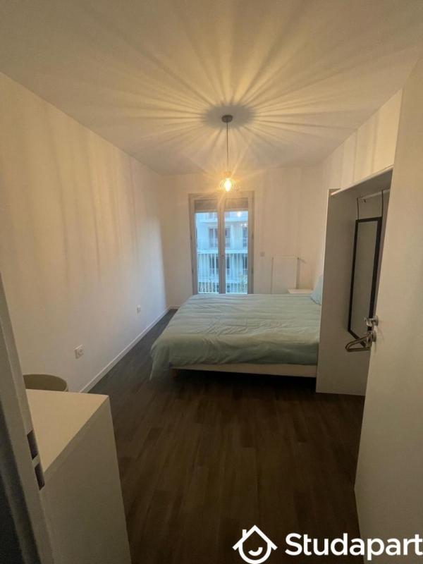 Chambre - 11 m² - 1 pièce