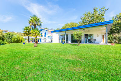 Maison - 294 m² - 9 pièces