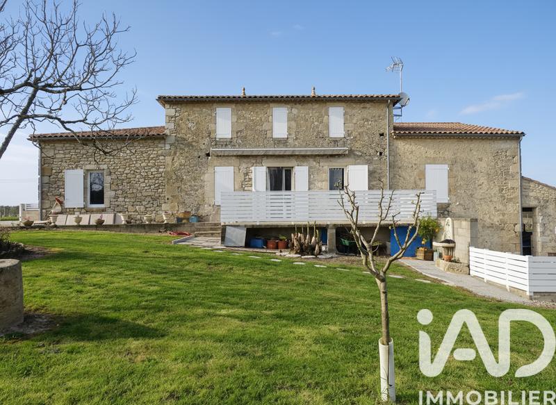 Maison - 200 m² - 7 pièces