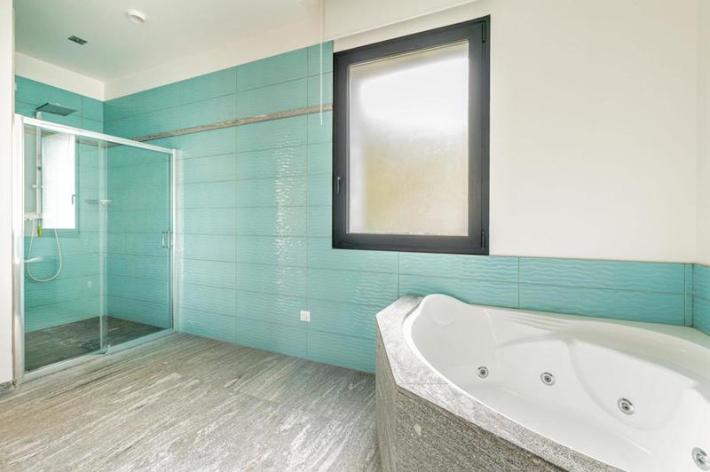 Maison d'architecte - 325 m² - 7 pièces