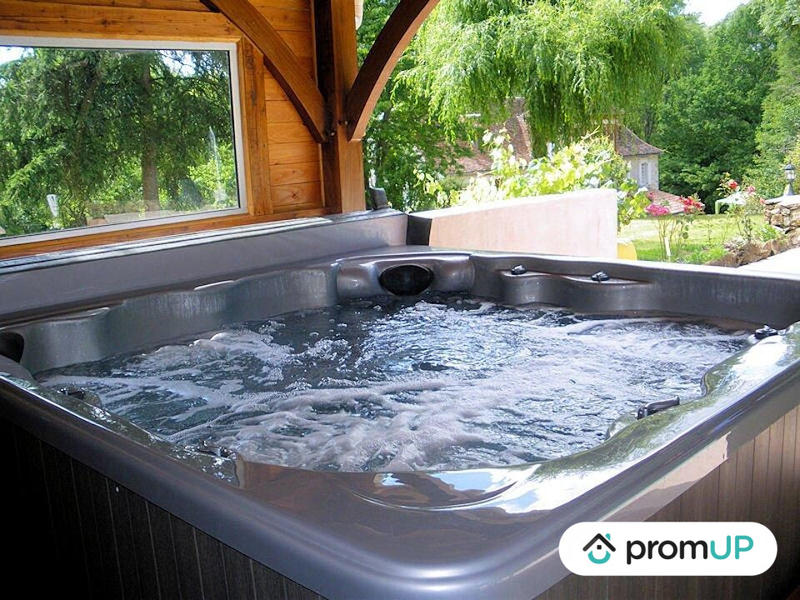 Maison ancienne - 340 m² - 8 pièces