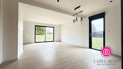 Maison - 83 m² - 4 pièces