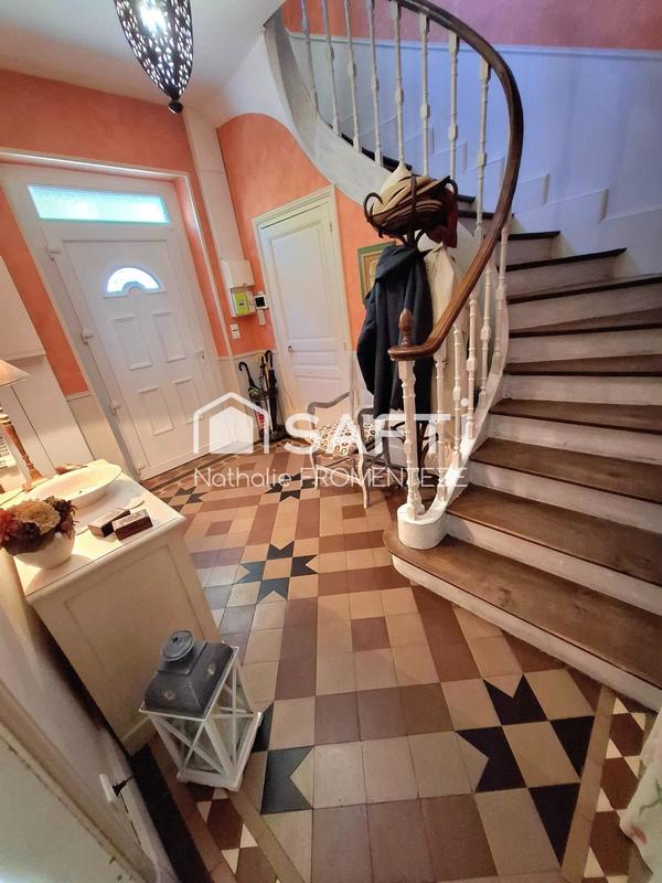 Maison - 191 m² - 10 pièces