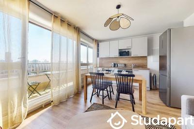 Chambre - 9 m² - 1 pièce