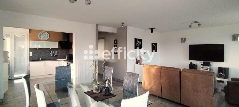 Maison - 195 m² - 7 pièces