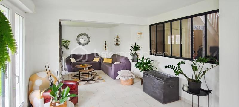 Maison traditionnelle - 162 m² - 7 pièces