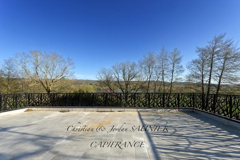 Propriété - 391 m² - 10 pièces