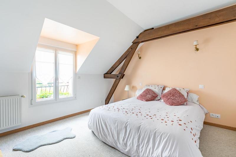 Maison - 300 m² - 7 pièces