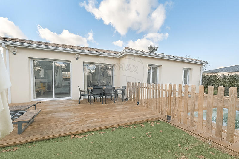 Maison - 104 m² - 4 pièces