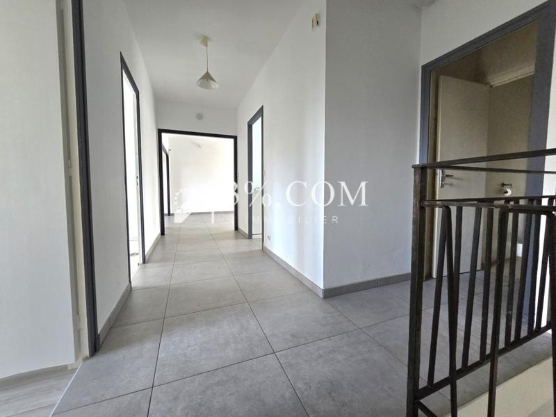 Maison - 98 m² - 5 pièces