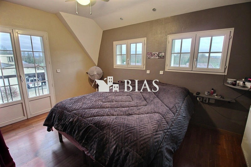 Maison - 188 m² - 7 pièces