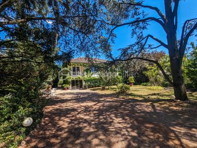 Maison traditionnelle - 94 m² - 5 pièces