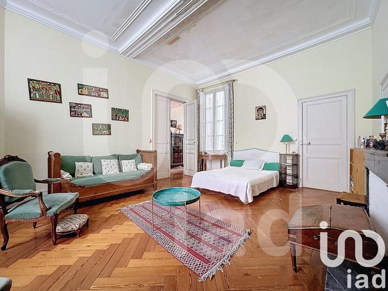 Appartement - 192 m² - 6 pièces