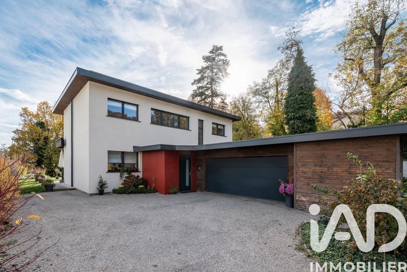 Maison - 156 m² - 8 pièces