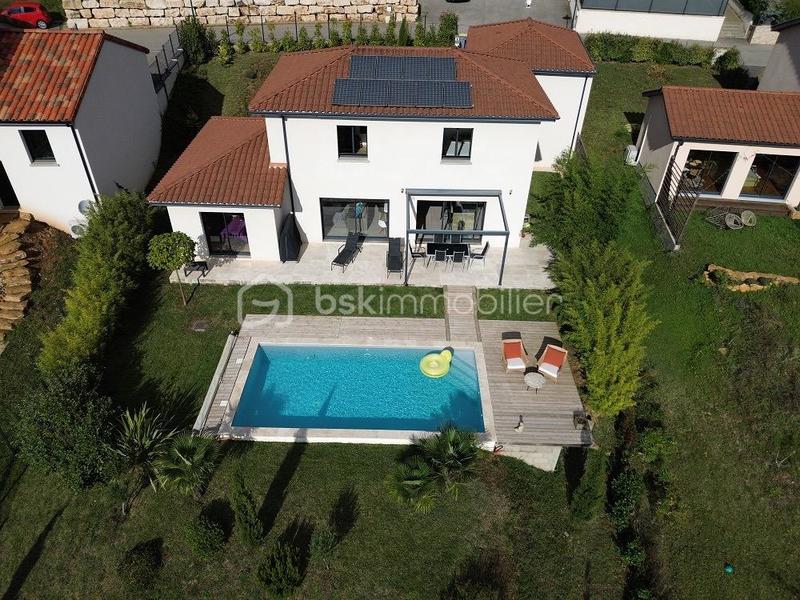 Villa - 147 m² - 6 pièces