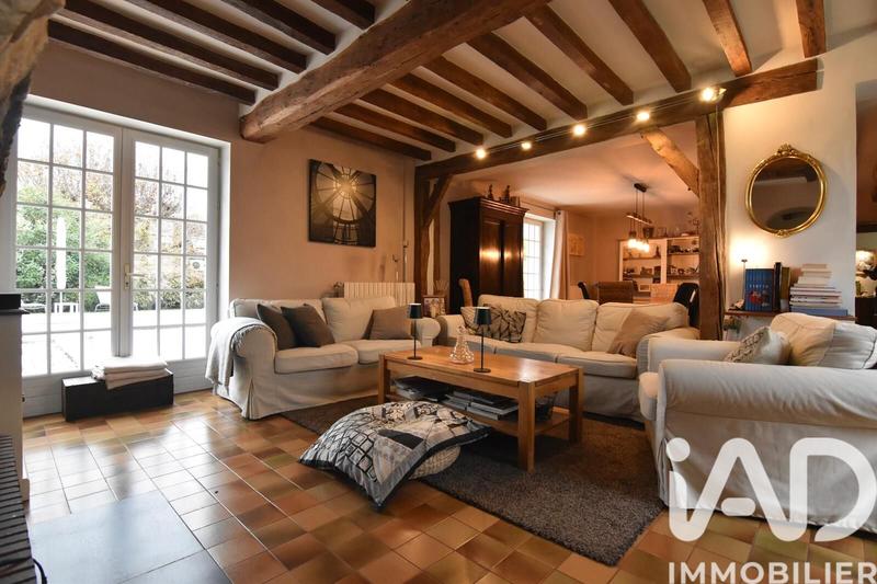 Maison - 204 m² - 6 pièces