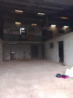 Grange - 600 m² - 8 pièces