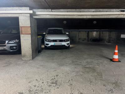 Parking / Garage - 23 m²