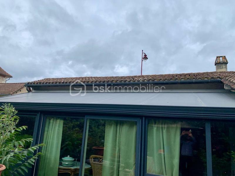 Maison - 636 m² - 7 pièces