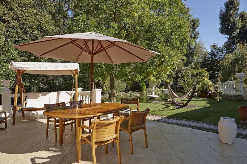 Maison - 296 m² - 10 pièces