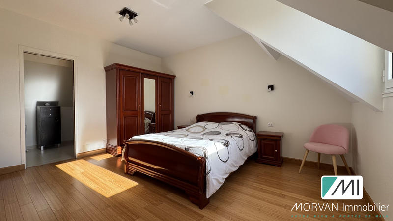 Maison - 262 m² - 7 pièces