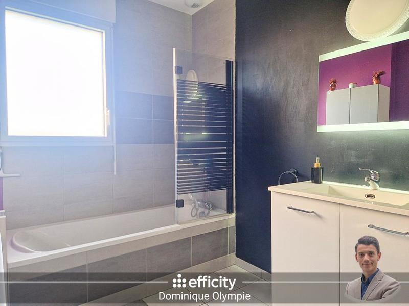 Maison - 102 m² - 4 pièces