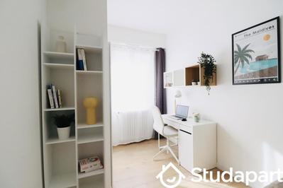 Chambre - 11 m² - 1 pièce