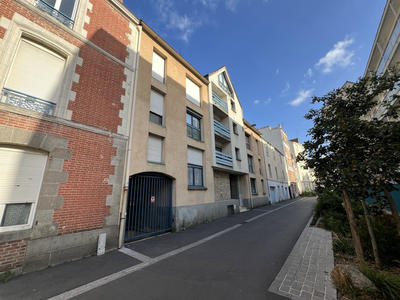 Parking / Garage - 12 m²