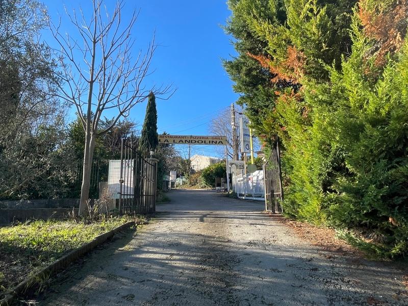 Fonds de commerce - 140 m²