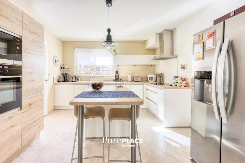 Maison - 143 m² - 5 pièces