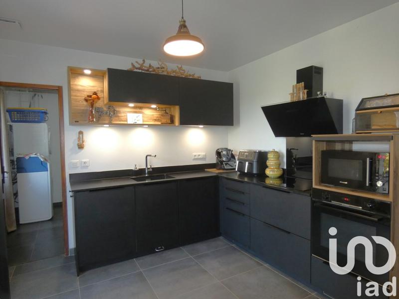 Maison - 180 m² - 7 pièces