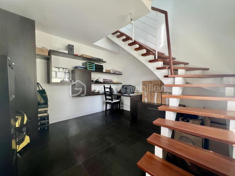 Maison - 266 m² - 6 pièces