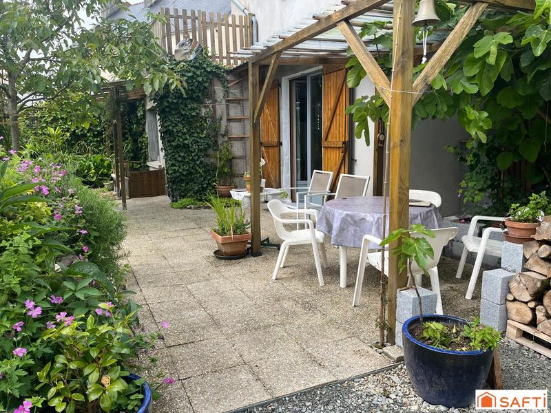 Maison - 215 m² - 10 pièces