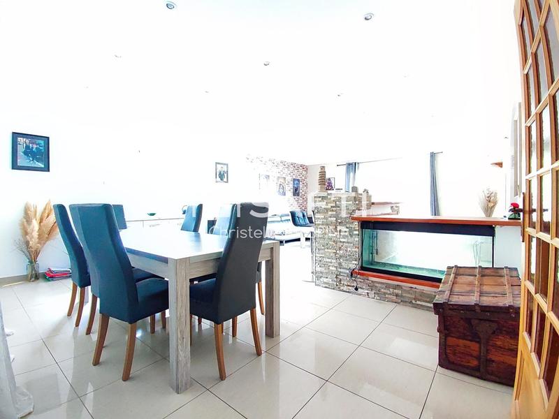 Maison - 170 m² - 6 pièces